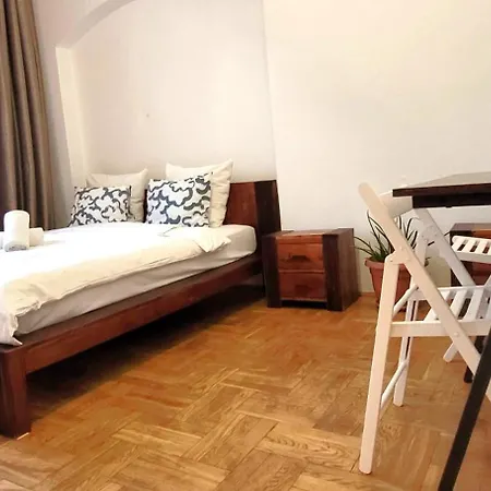 Art Dreams Chmielna 5 Апартаменты