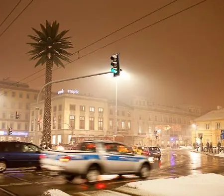 公寓 Art Dreams Chmielna 5 华沙