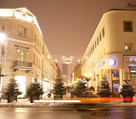 公寓 Art Dreams Chmielna 5 华沙